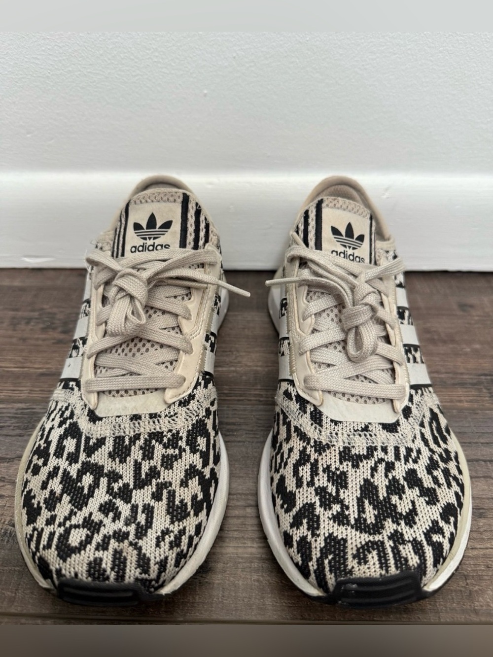 Women’s Adidas Swift Run Black and Cream Leopard Knit Low-Top Sneakers 9
